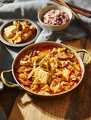 포토 JPG 돼지고기 사람없음 아웃포커스 버섯 찌개 매움 두부 두부요리 두부찌개 짜글이 국내포토 음식 촬영기법 육류 맛 파일형식