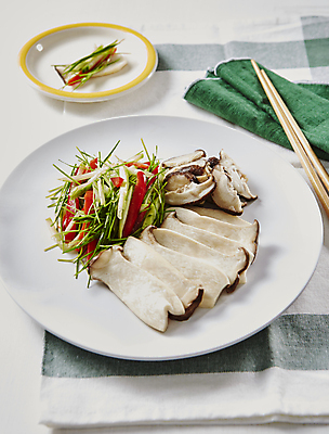 포토 JPG 파프리카 사람없음 흰배경 부추 버섯구이 부추무침 새송이버섯 국내포토 백그라운드 채소 버섯 흰색 구이 무침 파일형식