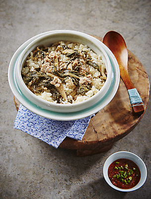 포토 JPG 회색배경 밥 돼지고기 사람없음 양념 돌솥밥 우거지 우거지돼지고기밥 국내포토 음식 백그라운드 육류 회색 파일형식