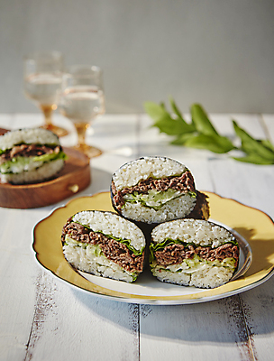 포토 JPG 회색배경 단면 오이 사람없음 아웃포커스 상추 주먹밥 소불고기 오니기리 국내포토 백그라운드 채소 밥 촬영기법 회색 불고기 일본음식 파일형식