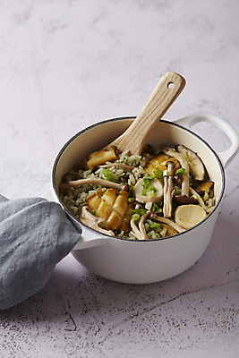 포토 JPG 회색배경 사람없음 전복 쪽파 돌솥밥 영양밥 국내포토 백그라운드 밥 어패류 회색 파 파일형식