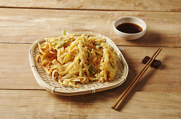 포토 JPG 젓가락 사람없음 간장 야채튀김 젓가락받침대 나무배경 국내포토 백그라운드 수저 튀김 양념 수저받침대 파일형식