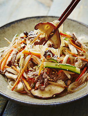 포토 JPG 사람없음 당근 볶음 표고버섯 당면 소불고기 잡채 주키니 주키니호박 국내포토 음식 뿌리채소 버섯 불고기 파일형식