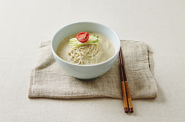 포토 JPG 방울토마토 오이 콩 사람없음 소면 콩국수 풋콩 국내포토 한식 토마토 채소 여름음식 곡류 면류 국수 파일형식