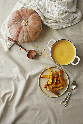 포토 JPG 회색배경 호박 사람없음 늙은호박 단호박수프 국내포토 백그라운드 채소 회색 수프 파일형식