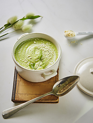 포토 JPG 사람없음 수프 흰배경 완두콩 파마산치즈 국내포토 백그라운드 치즈 콩 흰색 파일형식