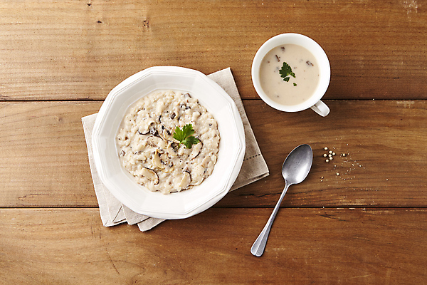 포토 JPG 사람없음 버섯 리조또 크림소스 크림스프 나무배경 국내포토 음식 백그라운드 소스_음식 수프 파일형식