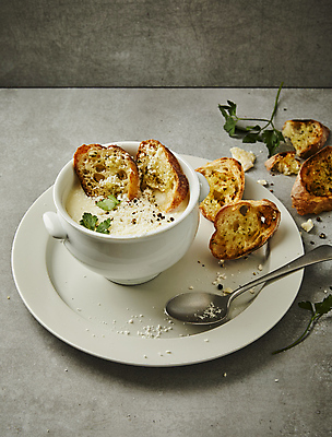 포토 JPG 회색배경 사람없음 수프 바게트 크림스프 파마산치즈 국내포토 빵 백그라운드 치즈 회색 파일형식