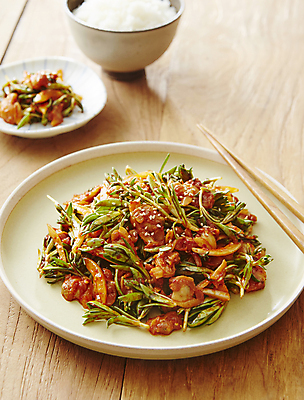 포토 JPG 반찬 양파 사람없음 무침 돌나물 바지락 초고추장 초무침 나무배경 국내포토 음식 백그라운드 채소 조개 양념 파일형식