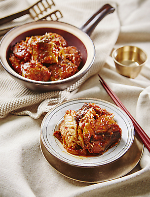 포토 JPG 한식 사람없음 아웃포커스 매움 생선요리 고춧가루 코다리 코다리조림 국내포토 음식 촬영기법 어류 맛 가루 조림 파일형식