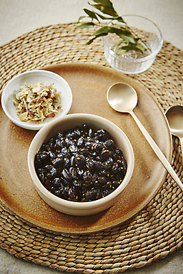 포토 JPG 반찬 콩 사람없음 간장 깨 멸치볶음 콩자반 국내포토 음식 식재료 곡류 양념 조미료 볶음 파일형식