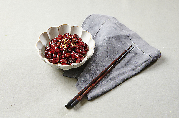 포토 JPG 회색배경 반찬 사람없음 강낭콩 조림 국내포토 음식 백그라운드 콩 회색 파일형식