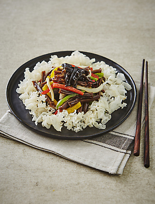 포토 JPG 회색배경 반찬 양파 파프리카 사람없음 볶음 묵 도토리묵 목이버섯 국내포토 음식 백그라운드 채소 버섯 회색 파일형식