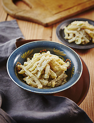 포토 JPG 반찬 사람없음 아웃포커스 무 볶음 들깨 무나물 나무배경 국내포토 음식 백그라운드 뿌리채소 촬영기법 깨 파일형식