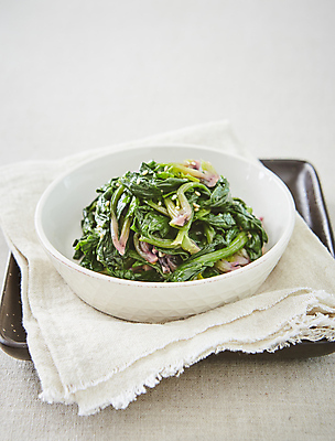 포토 JPG 반찬 사람없음 흰배경 깨 시금치 시금치나물 시금치무침 국내포토 음식 백그라운드 채소 식재료 흰색 조미료 무침 파일형식