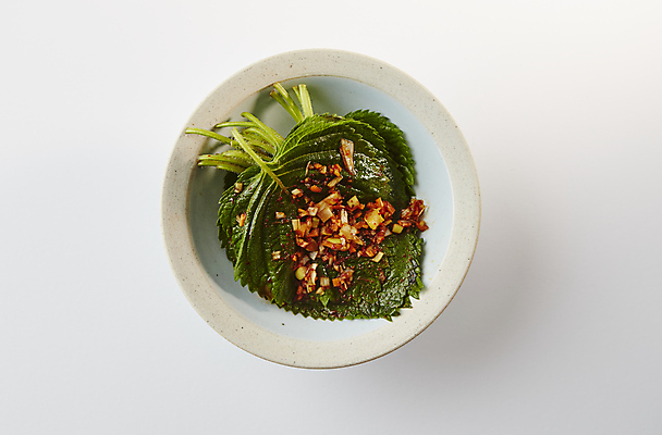 포토 JPG 반찬 사람없음 양념 흰배경 깻잎 깻잎절임 다진마늘 국내포토 음식 백그라운드 채소 흰색 절임 파일형식