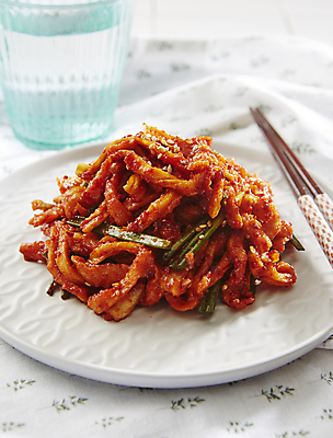 포토 JPG 반찬 사람없음 고추장 무 쪽파 무말랭이 무말랭이무침 국내포토 음식 뿌리채소 양념 무침 파 파일형식