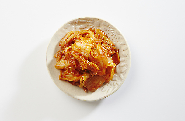 포토 JPG 한식 반찬 김치 사람없음 흰배경 김치볶음 묵은지 국내포토 음식 백그라운드 흰색 볶음 파일형식