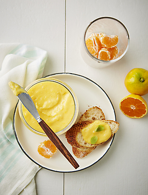 포토 JPG 귤 실내 사람없음 하이앵글 나이프 바게트 커스터드 나무배경 스프레드 국내포토 식기 음식 빵 뷰포인트 백그라운드 과일 내부 칼 크림 파일형식