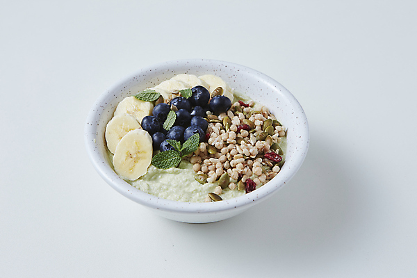 포토 JPG 디저트 바나나 실내 사람없음 흰배경 블루베리 요거트 그래놀라 요거트볼 국내포토 음식 백그라운드 과일 유제품 내부 흰색 파일형식