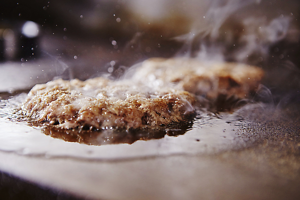 포토 JPG 실내 육류 근접촬영 사람없음 아웃포커스 연기 굽기 패티 국내포토 뷰포인트 식재료 촬영기법 내부 구이 파일형식