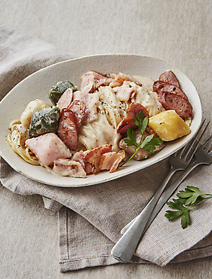 포토 JPG 포크 회색배경 파스타 실내 스파게티 사람없음 송편 퓨전요리 퓨전음식 크림스파게티 크림파스타 국내포토 식기 음식 백그라운드 떡 서양음식 내부 회색 파일형식