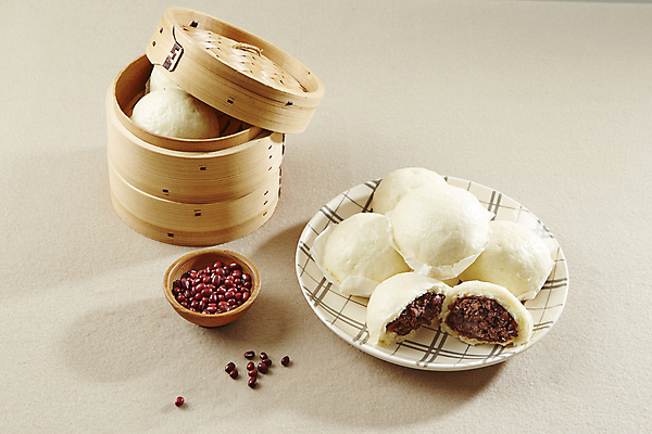 포토 JPG 단면 실내 사람없음 겨울간식 팥 찜기 대나무찜기 호빵 베이지색배경 국내포토 빵 백그라운드 주방용품 디저트 내부 베이지색 파일형식