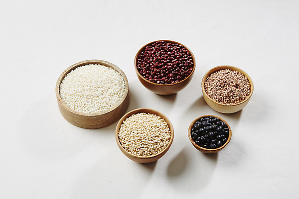 포토 JPG 식재료 곡류 실내 사람없음 흰배경 팥 검은콩 수수 찹쌀 현미 국내포토 백그라운드 콩 내부 쌀 흰색 파일형식