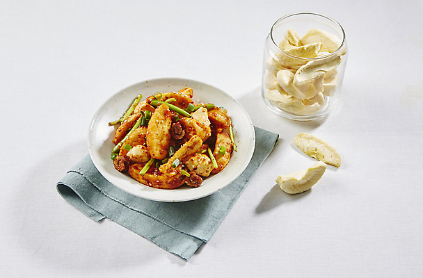 포토 JPG 반찬 실내 사람없음 흰배경 무침 초무침 사과말랭이 국내포토 음식 백그라운드 내부 흰색 사과 파일형식