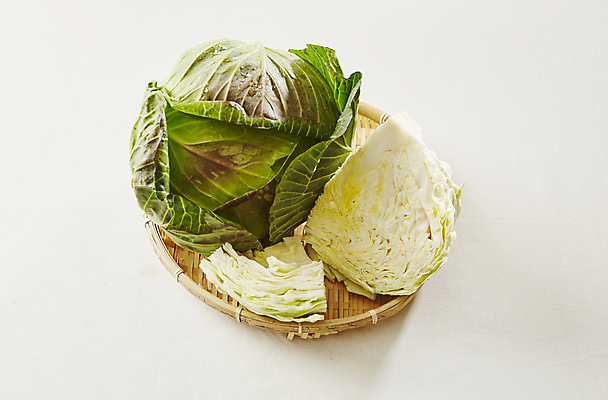 포토 JPG 채소 식재료 실내 사람없음 바구니 흰배경 양배추 국내포토 백그라운드 내부 흰색 파일형식