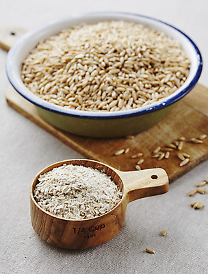 포토 JPG 그릇 식재료 회색배경 실내 사람없음 아웃포커스 담기 오트밀 귀리 국내포토 식기 백그라운드 모션 곡류 촬영기법 내부 회색 파일형식