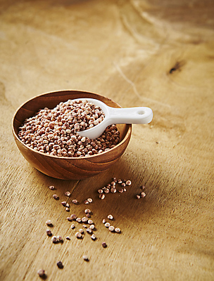 포토 JPG 식재료 곡류 실내 사람없음 담기 나무그릇 수수 스쿱 나무배경 국내포토 그릇 백그라운드 모션 내부 목재 파일형식