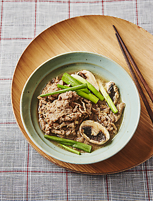 포토 JPG 실내 사람없음 소고기 식탁보 양송이 불고기 쪽파 소불고기 국내포토 한식 육류 내부 버섯 파 파일형식