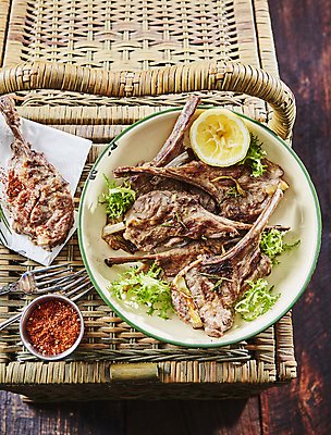 포토 JPG 실내 사람없음 양념 레몬 양고기 양갈비 양고기구이 양고기요리 치커리 나무배경 쯔란 국내포토 음식 백그라운드 채소 과일 육류 내부 구이 파일형식