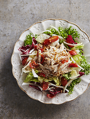 포토 JPG 방울토마토 회색배경 양파 실내 사람없음 샐러드 양상추 닭가슴살 치커리 라디치오 국내포토 음식 백그라운드 토마토 채소 내부 닭고기 회색 파일형식