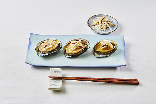 포토 JPG 한식 사람없음 흰배경 찜 대추 전복 생강 생강채 전복찜 국내포토 음식 백그라운드 채소 어패류 흰색 파일형식