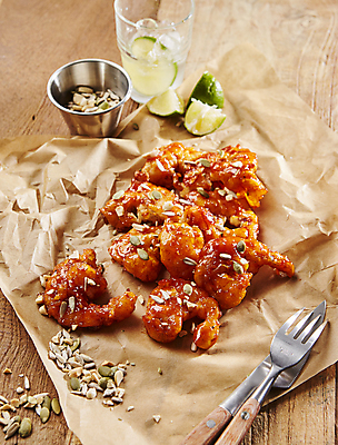 포토 JPG 새우 사람없음 라임 새우요리 칠리새우 해바라기씨 나무배경 새우강정 국내포토 음식 백그라운드 과일 갑각류 씨앗 강정 파일형식