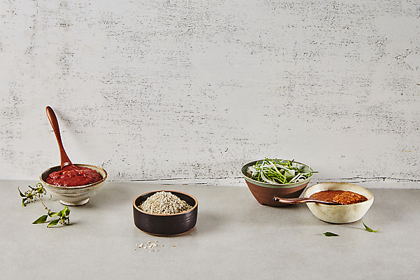 포토 JPG 회색배경 사람없음 양념 고추장 쌈장 들깨 파무침 국내포토 백그라운드 회색 깨 무침 파일형식