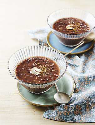 포토 JPG 디저트 사람없음 아웃포커스 팥 단팥 단팥죽 팥죽 베이지색배경 국내포토 음식 백그라운드 촬영기법 죽 베이지색 파일형식