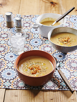 포토 JPG 사람없음 수프 소금 후추 카레 나무배경 카레수프 국내포토 음식 백그라운드 향신료 파일형식