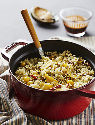 포토 JPG 사람없음 아웃포커스 양념 소스 흰배경 대추 전복 영양밥 전복영양밥 국내포토 백그라운드 밥 어패류 촬영기법 흰색 파일형식