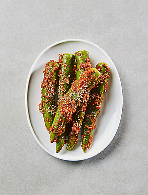 포토 JPG 회색배경 반찬 사람없음 된장 풋고추 고추절임 오이고추 절임 고추된장박이 국내포토 음식 백그라운드 고추 회색 양념 파일형식