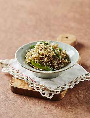 포토 JPG 반찬 사람없음 볶음 꽈리고추 멸치 멸치볶음 갈색배경 멸치꽈리고추볶음 국내포토 음식 백그라운드 고추 어류 갈색 파일형식