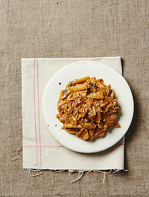 포토 JPG 한식 반찬 김치 사람없음 김치볶음 묵은지 갈색배경 국내포토 음식 백그라운드 갈색 볶음 파일형식