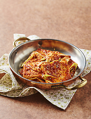 포토 JPG 반찬 사람없음 간장 두부 깨 대파 고춧가루 두부조림 갈색배경 국내포토 음식 백그라운드 식재료 갈색 양념 조미료 가루 파 조림 파일형식