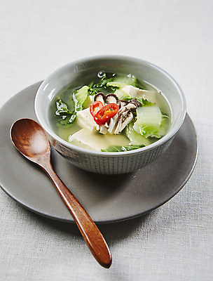 포토 JPG 회색배경 사람없음 홍고추 두부 느타리버섯 봄동 봄동국 국내포토 백그라운드 채소 고추 버섯 회색 국 파일형식