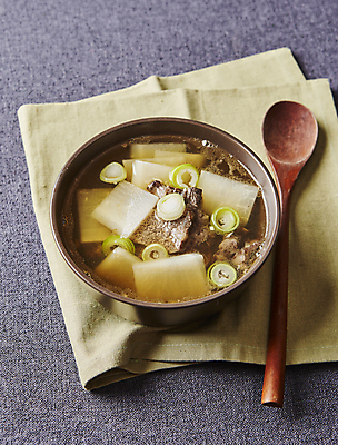 포토 JPG 회색배경 사람없음 무국 소고기뭇국 국내포토 백그라운드 회색 국 국물 파일형식