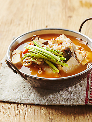 포토 JPG 사람없음 생태 두부 미나리 동태 동태탕 나무배경 국내포토 백그라운드 채소 탕 파일형식