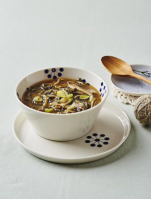 포토 JPG 회색배경 사람없음 된장 국 된장국 시래기 시래기된장국 국내포토 음식 백그라운드 회색 양념 파일형식