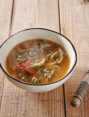 포토 JPG 사람없음 홍고추 냉이 봄나물 냉이된장국 나무배경 국내포토 백그라운드 채소 고추 나물 된장국 파일형식